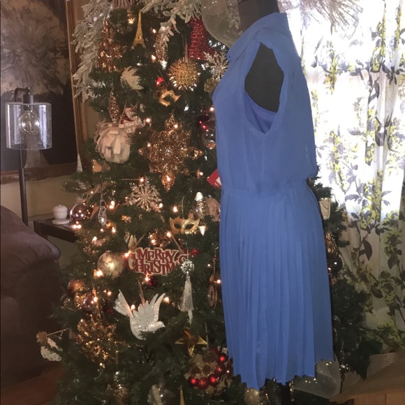 Worn Once, Pristine American Eagle Dress - Picture 3 of 6